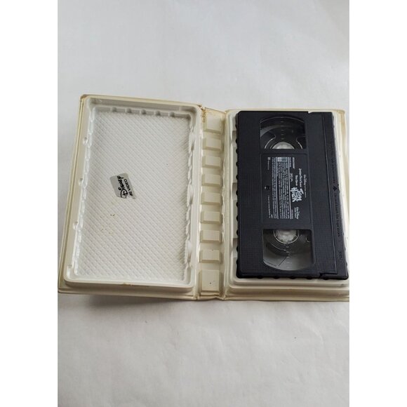 Tom and Huck VHS Tape - Walt Disney - Clamshell - Picture 2 of 6